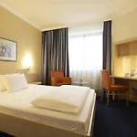 Hotel Center By Leonardo 3*