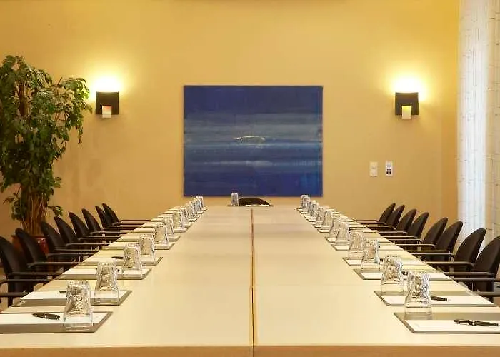 Center By Leonardo Hotel 3*