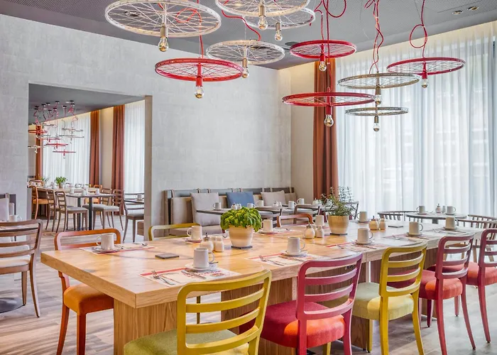 Hotel Center By Leonardo 3*