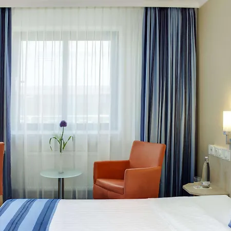 Intercityhotel 3*