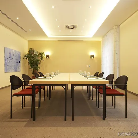 Hotel IntercityHotel Nürnberg 3*