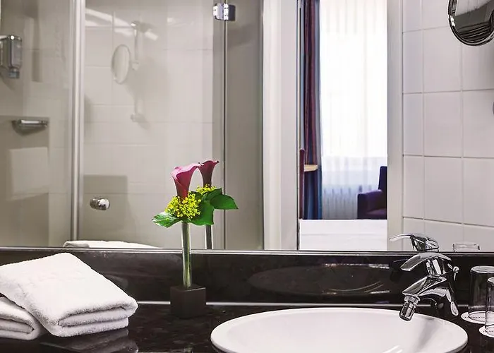 Center By Leonardo Hotel